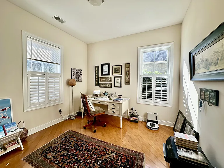 87 Glencairn Ave — Photo 5