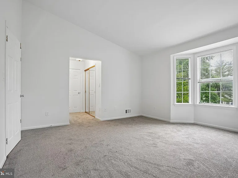 1 Colebrook Ct — Photo 19