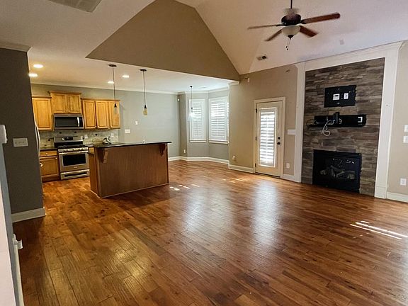 4th image of 1570 Gray Hill Ct