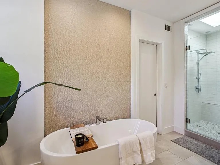 608 McGruder St NE — Photo 25