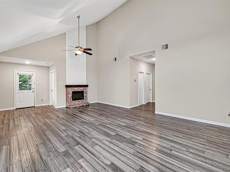 4631 Stolz Trl — Photo 18