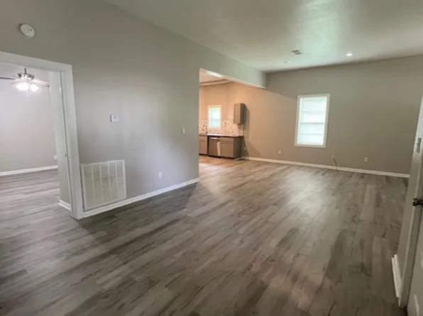 2915 Magnolia St, Beaumont, TX 77703