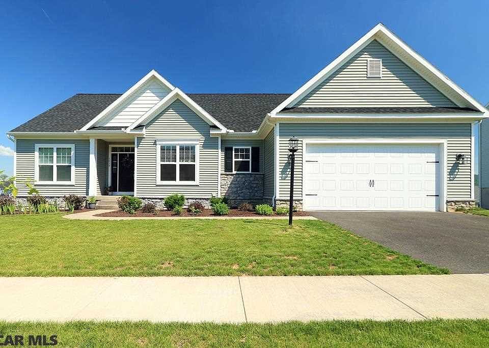 1st image of 1019 Karmel St