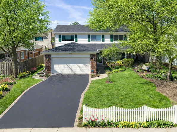 1008 Oxford Rd, Deerfield, IL 60015
