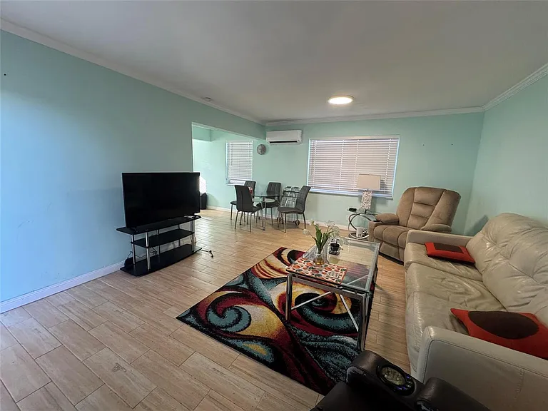 323 Monroe St #2 — Photo 7