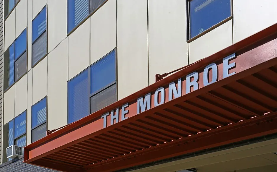 Monroe Street Apartments — Photo 2
