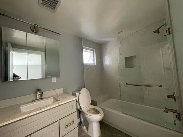 2815 Filbert St #C — Photo 13