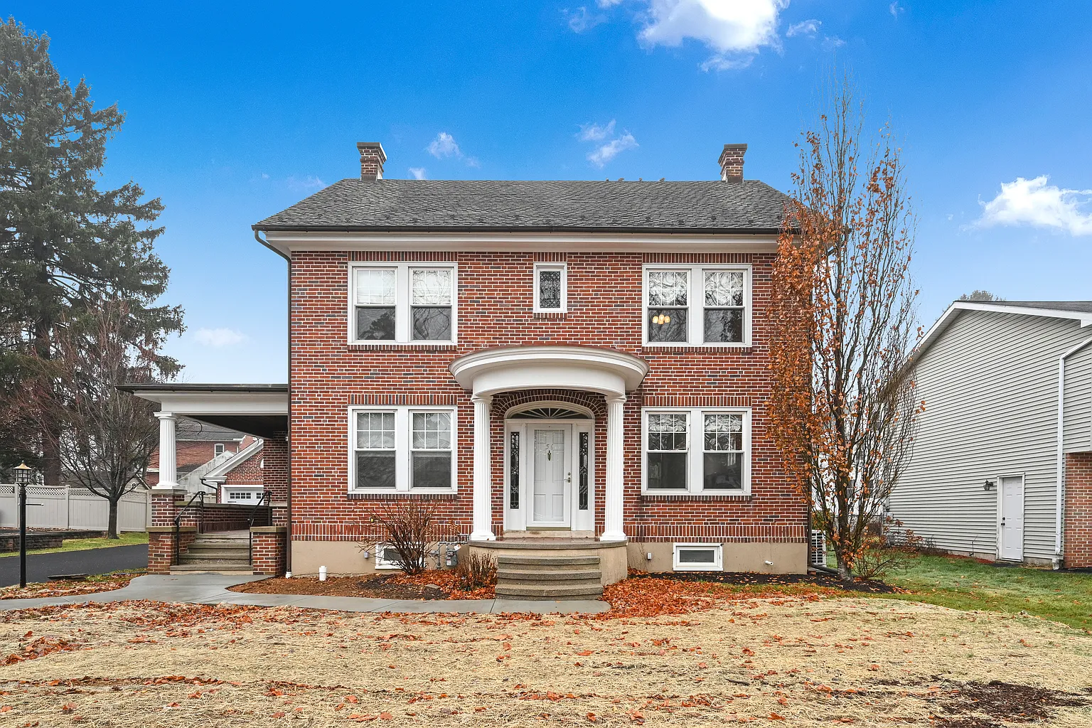 56 Howard St photo 1