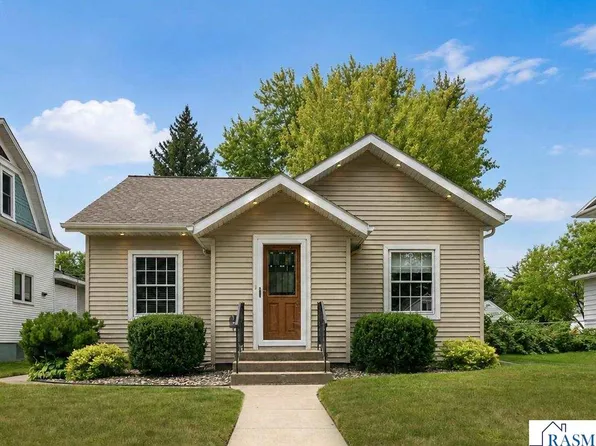 1107 N Broadway St, New Ulm, MN 56073