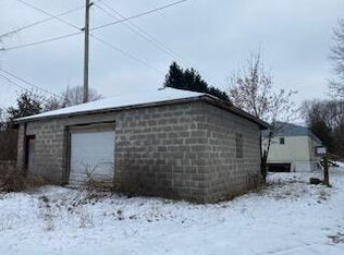 17951 Nelson Rd, Three Rivers, MI 49093