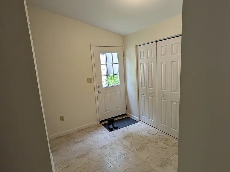 1635 Preston Ave — Photo 3
