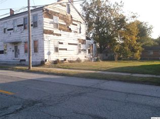 809 S 8th St, Quincy, IL 62301