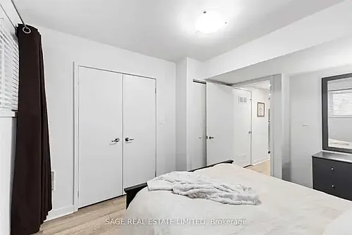 492 King St E #1A Photo 1