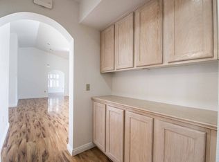 2400 Desert Glen Dr, Las Vegas, NV 89134