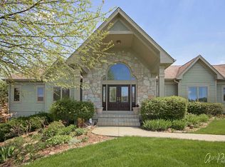 1208 Majestic Dr, McHenry, IL 60051