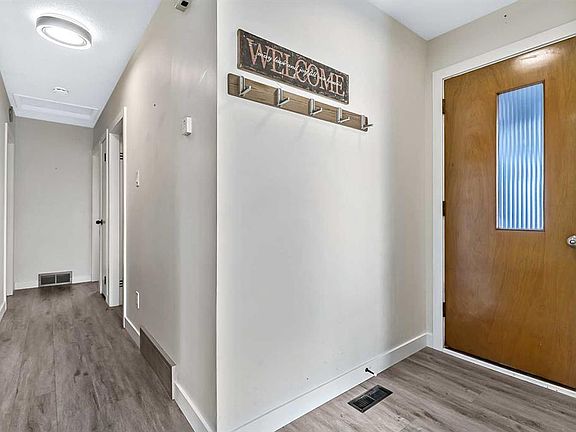 4th image of 222 E Springwood Pl SW