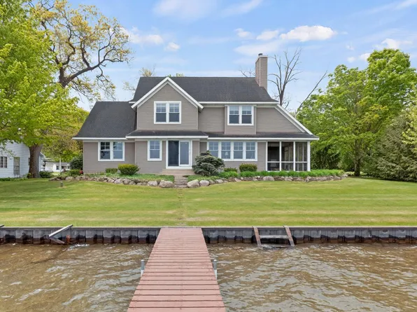 11094 Harbor Dr, Three Rivers, MI 49093