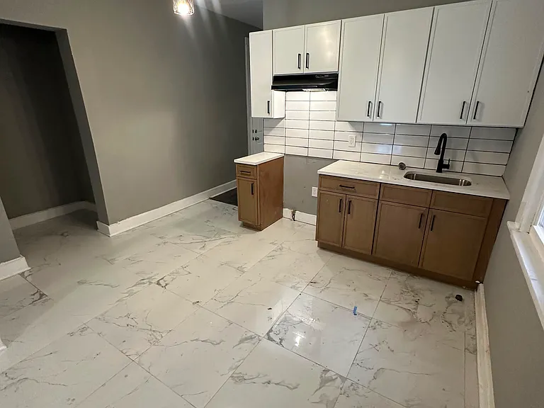 842 S 19th St #1R — Photo 6