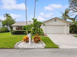 10 Sailfish Ln, Ocean Ridge, FL 33435