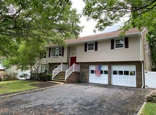 205 Garfield St, Berkeley Heights, NJ 07922