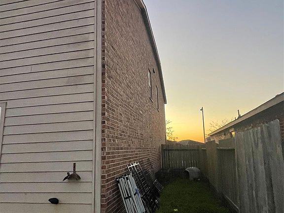 3rd image of 2706 Regatta Ln