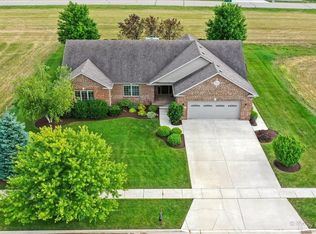 642 E Becker Pl, Sycamore, IL 60178