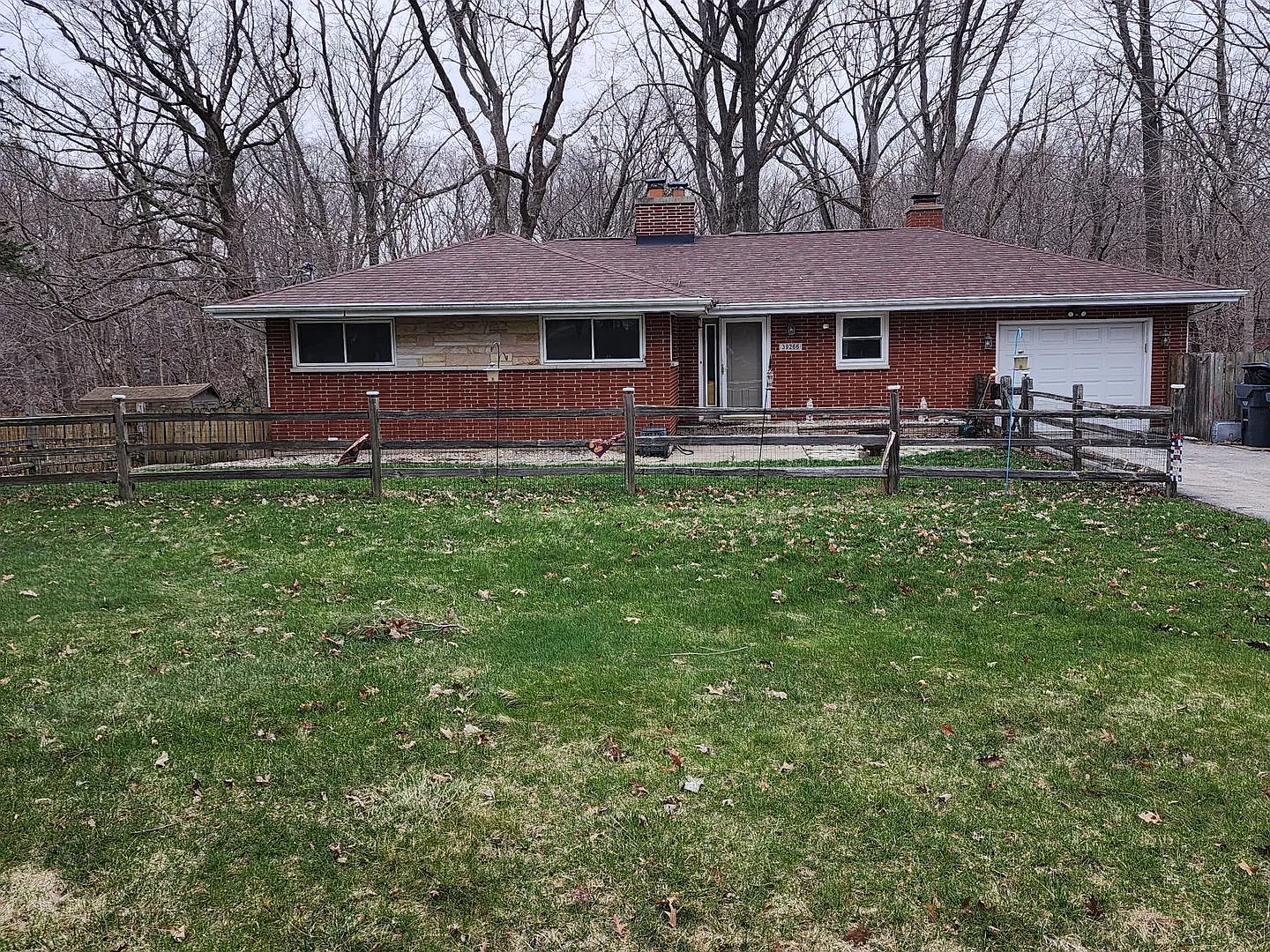 39266 N North Ave photo 1