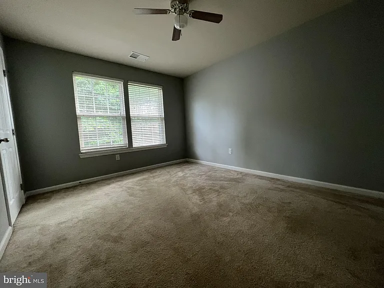 4511 Nightingale Ct — Photo 16