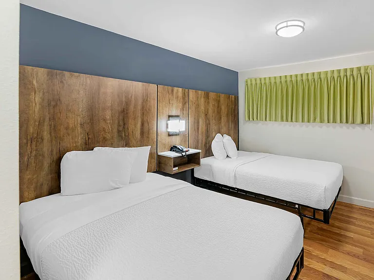 Studio Suite - 2 Full Beds