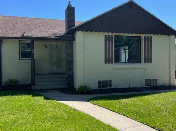 1006 Labree Ave N, Thief River Falls, MN 56701