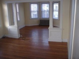 304 Admiral St, Providence, RI 02908