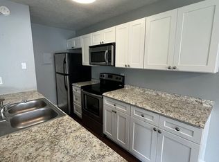 804 W Tiffany Dr APT 3, Mangonia Park, FL 33407