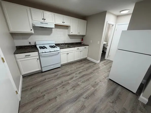 18 Waugh St #10, Lowell, MA 01854