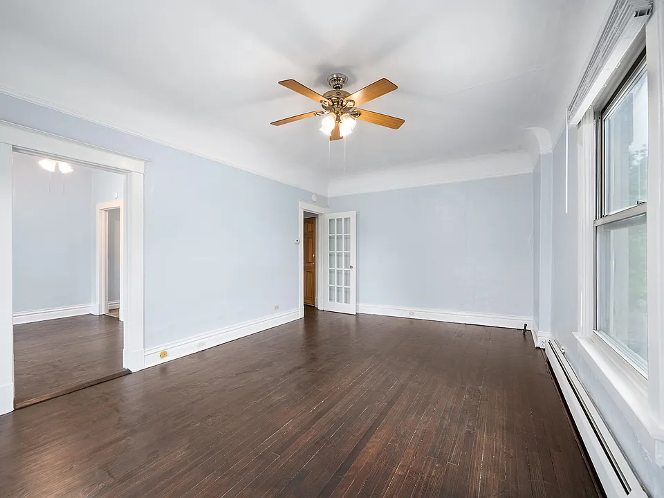 1825 N Elm St #3