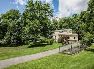 465 Old Chappaqua Rd, Briarcliff Manor, NY 10510