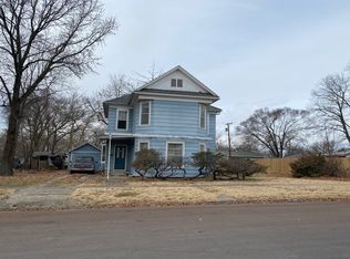 804 N Washington Ave, Iola, KS 66749