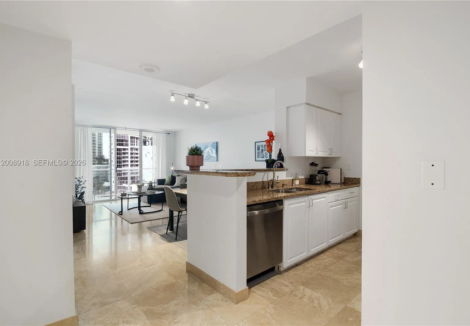 The Mark On Brickell Cond — Photo 2