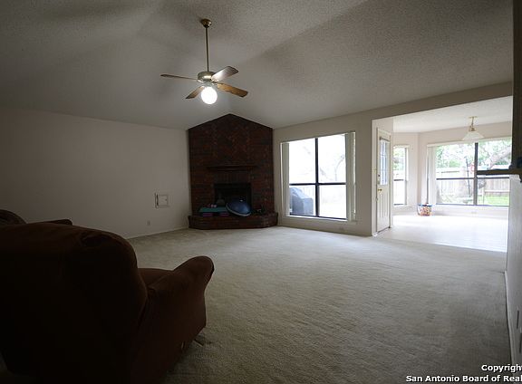2nd image of 1615 Firwick Dr