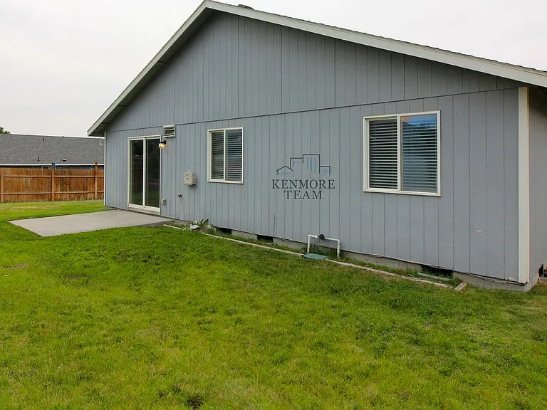 4215 Cochins Ln — Photo 16