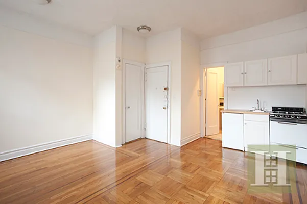 Rented by Halstead Real Estate | media 16