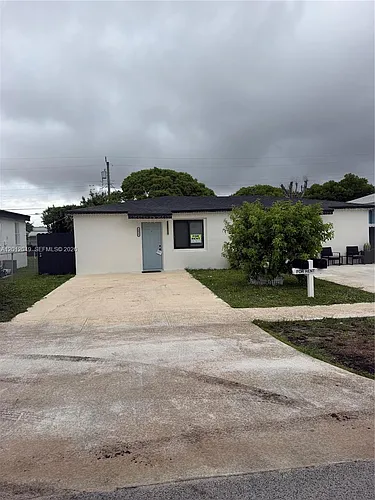 1825 NW 74th Ter #1825 Photo 1