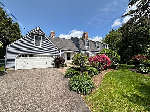 2nd image of 85 Rosewood Dr