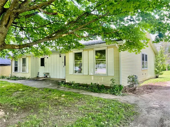 26 Radnor Ln, Morrisville, NY 13408