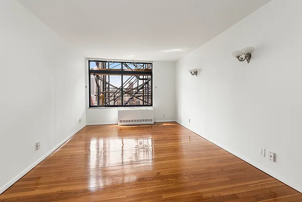 Rented by Douglas Elliman | media 22