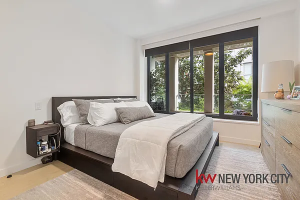 Rented by Keller Williams NYC | media 16