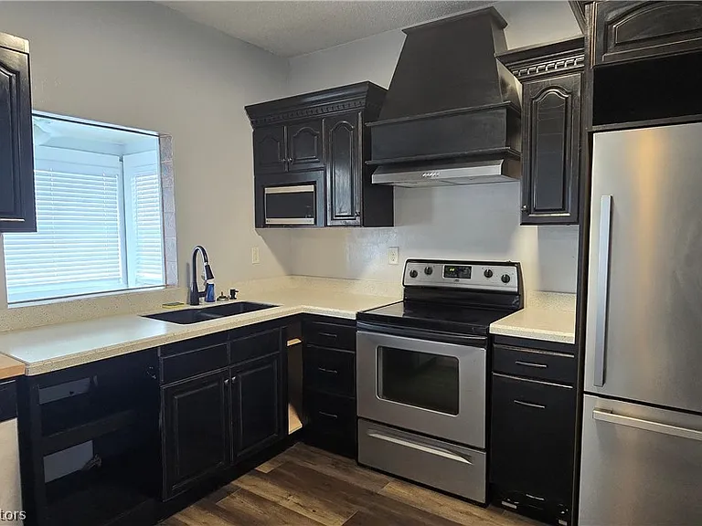 401 S Franklin St — Photo 7
