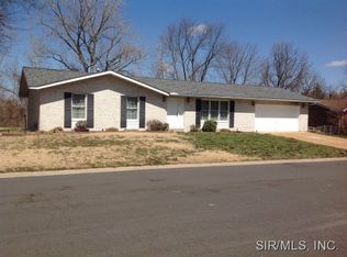 239 Glenwood Dr, Glen Carbon, IL 62034