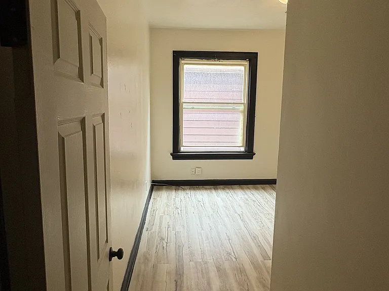 2928 W Juneau Ave — Photo 1