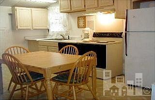 2nd image of 1308 S Lake Park