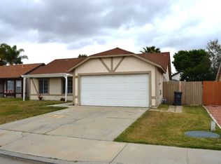 1060 Bluebell Way, Hemet, CA 92545